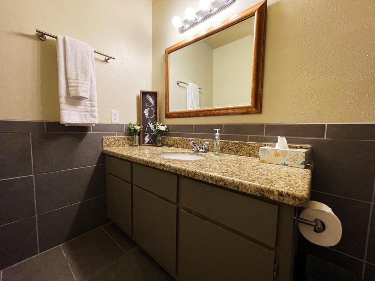 Brilliant & Beautiful Bnb Apartment! B College Station Exteriör bild
